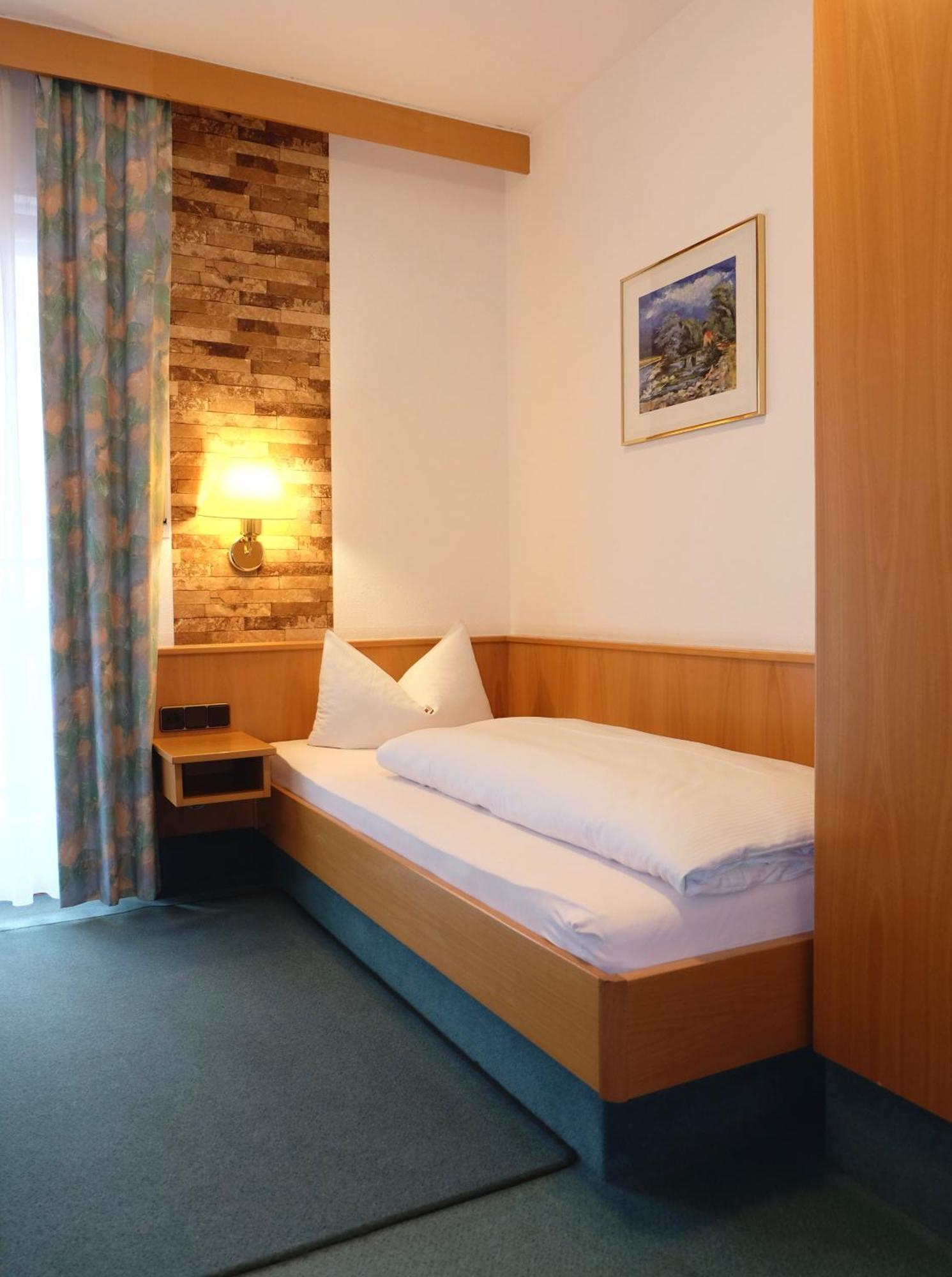 Gaestehaus Biedermann 킨딩 외부 사진